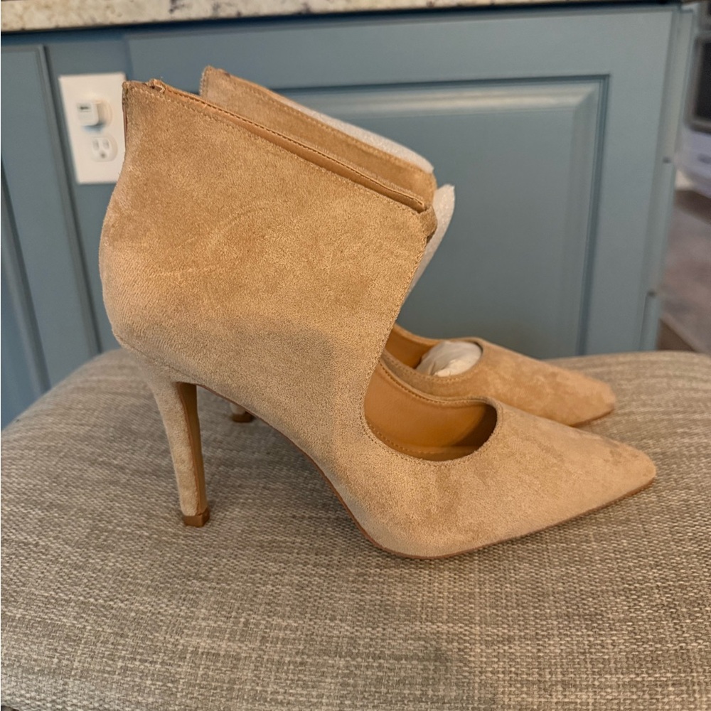 Chic Tan Suede Women's Heels